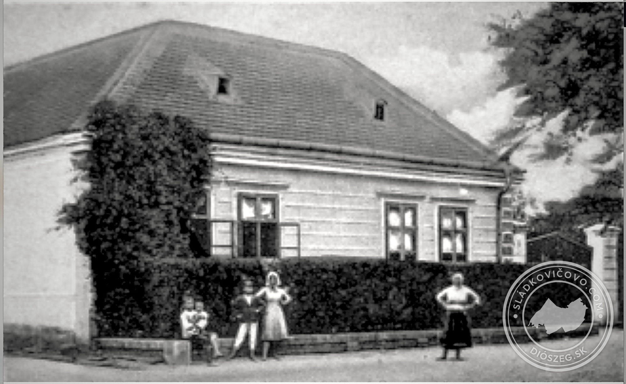 Starý Obecný dom na prelome 19. a 20. storočia.
