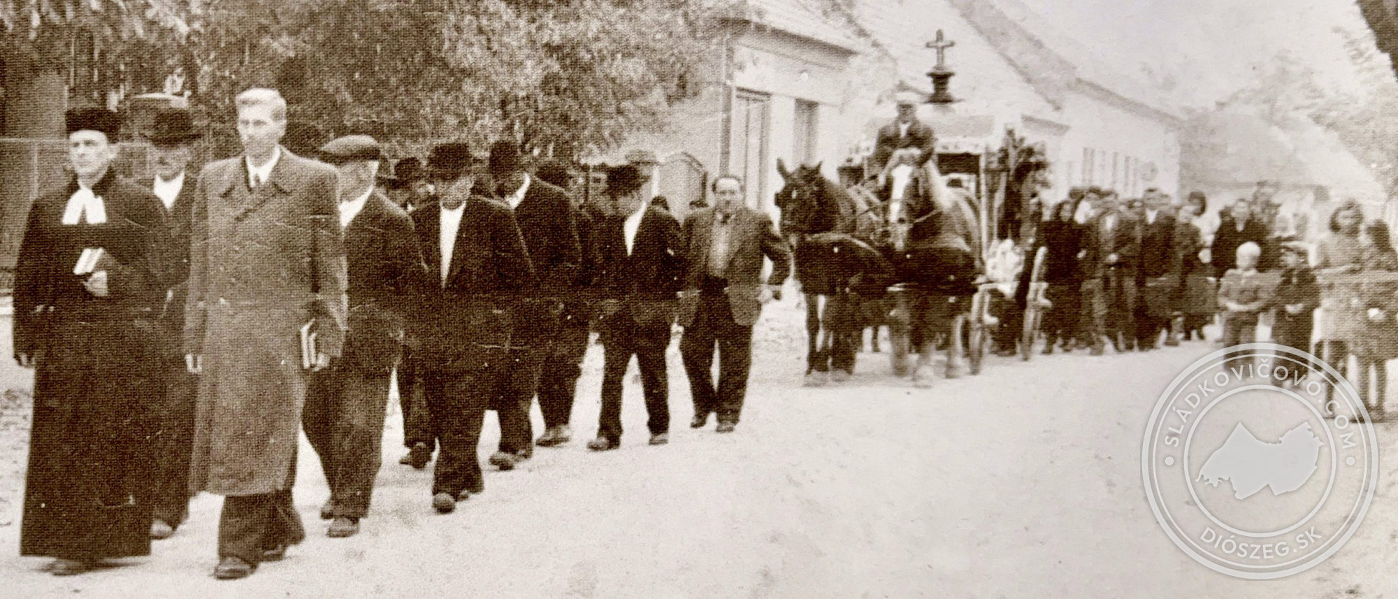 Fotografia z roku 1951.